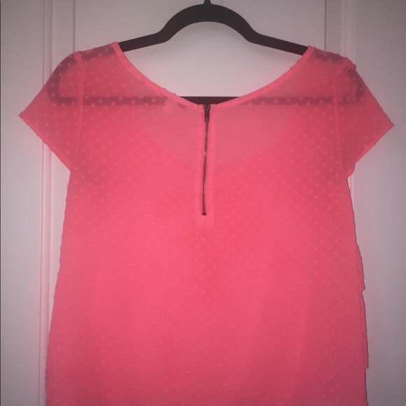 AMERICAN EAGLE Pink dotted blouse! - Picture 3 of 4